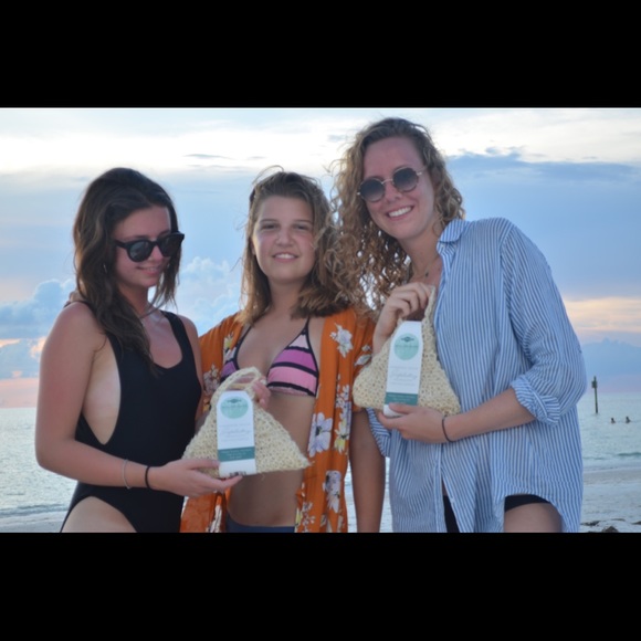 Exfoliating Washcloth For Face And Body - Picture 5 of 7